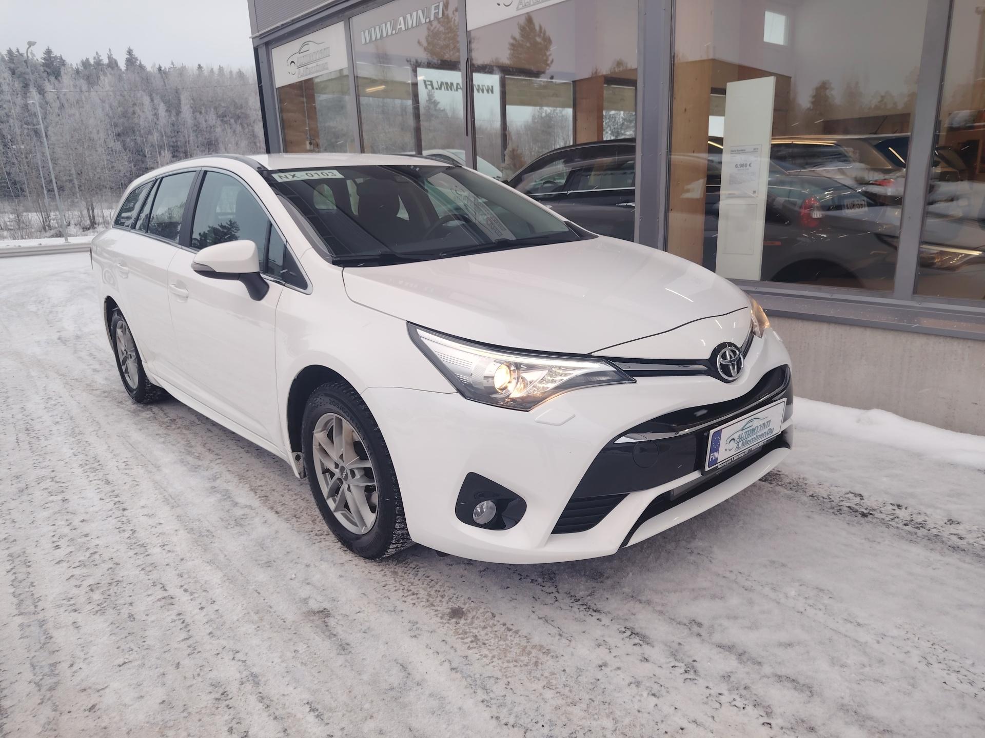Toyota Avensis 1,8 Valvematic Touring Sports *VETOKOUKKU/MERKKHUOLLETTU/P-KAMERA*