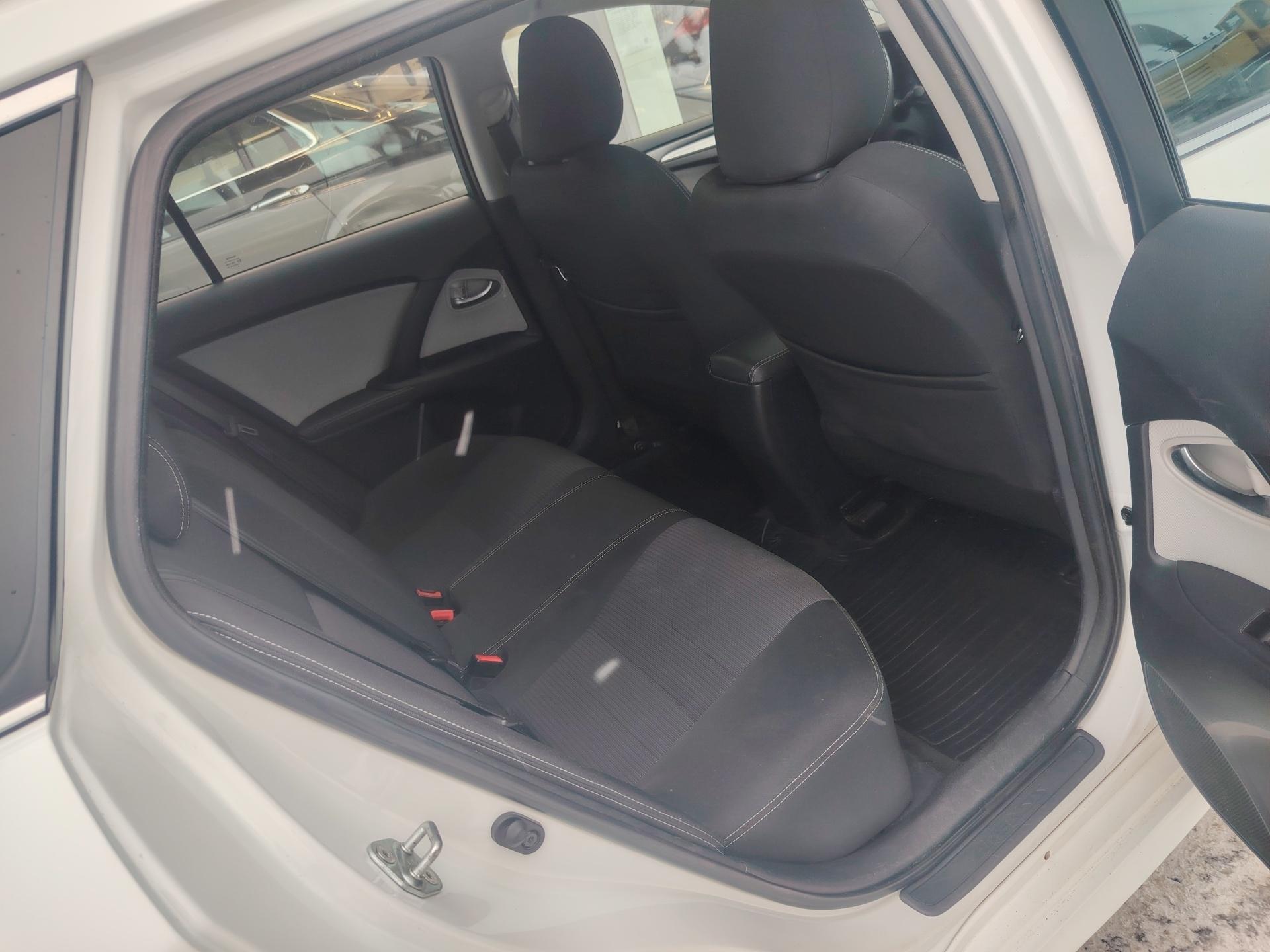 Toyota Avensis 1,8 Valvematic Touring Sports *VETOKOUKKU/MERKKHUOLLETTU/P-KAMERA*