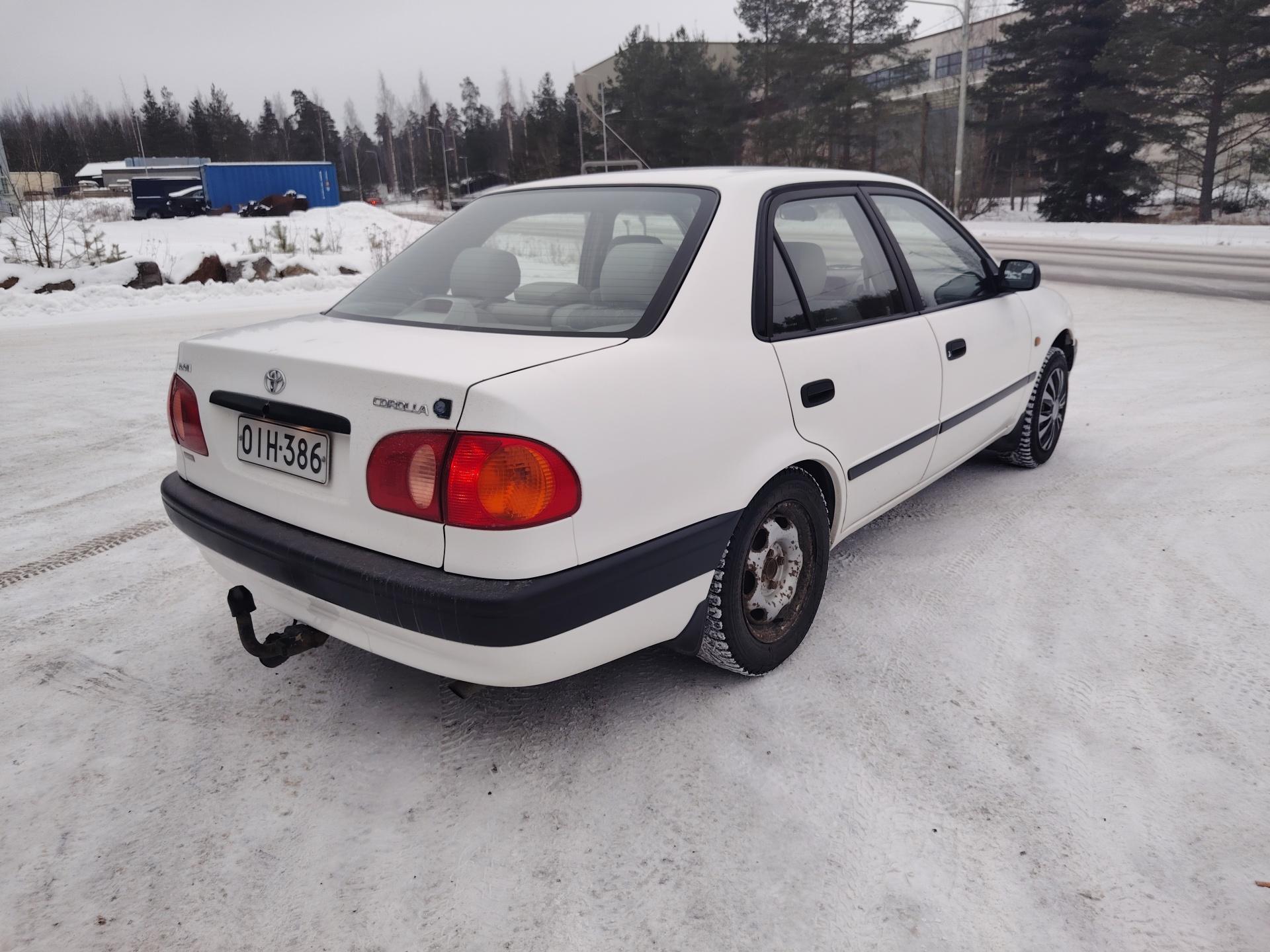 Toyota Corolla 1,3 4d Sedan *KATSASTUS VOIMASSA 9/2026*