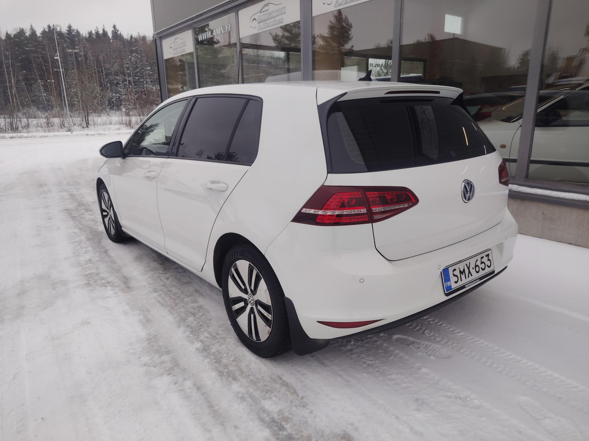 Volkswagen Golf e 85 kW VARATTU