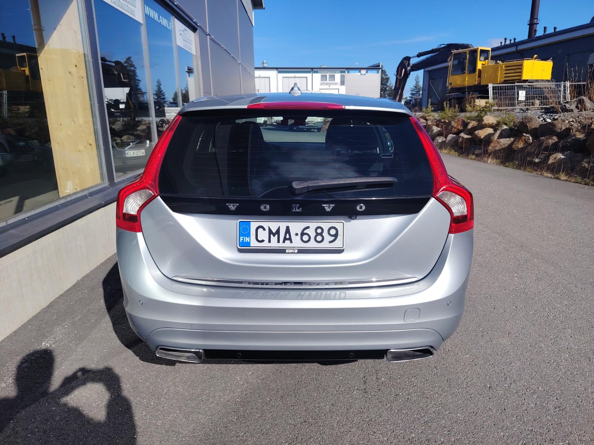 Volvo V60 D6 AWD Summum Plug In Hybrid 