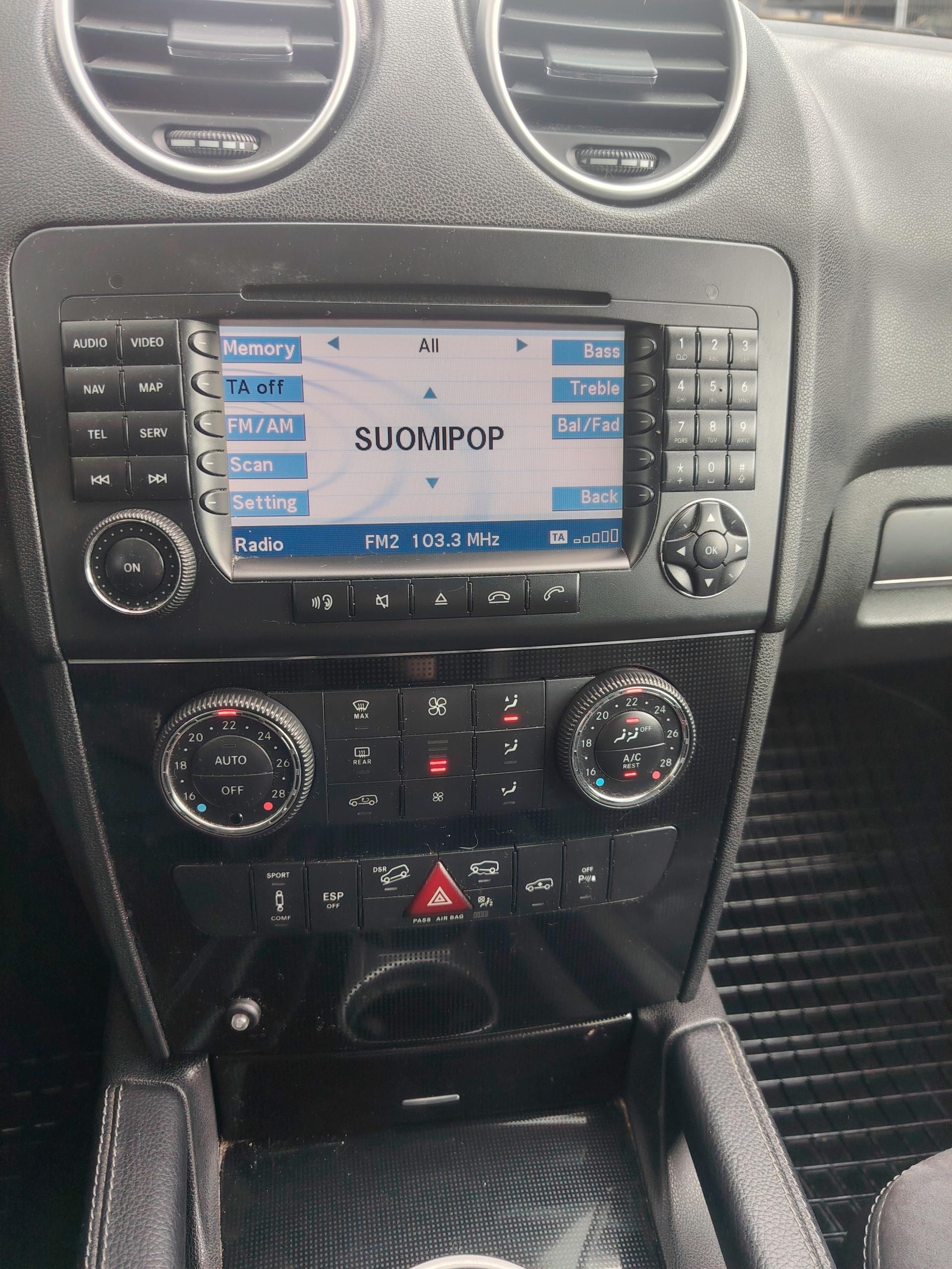 Mercedes-Benz ML 320CDI Sport *WEBASTO/KOUKKU/XENON/21