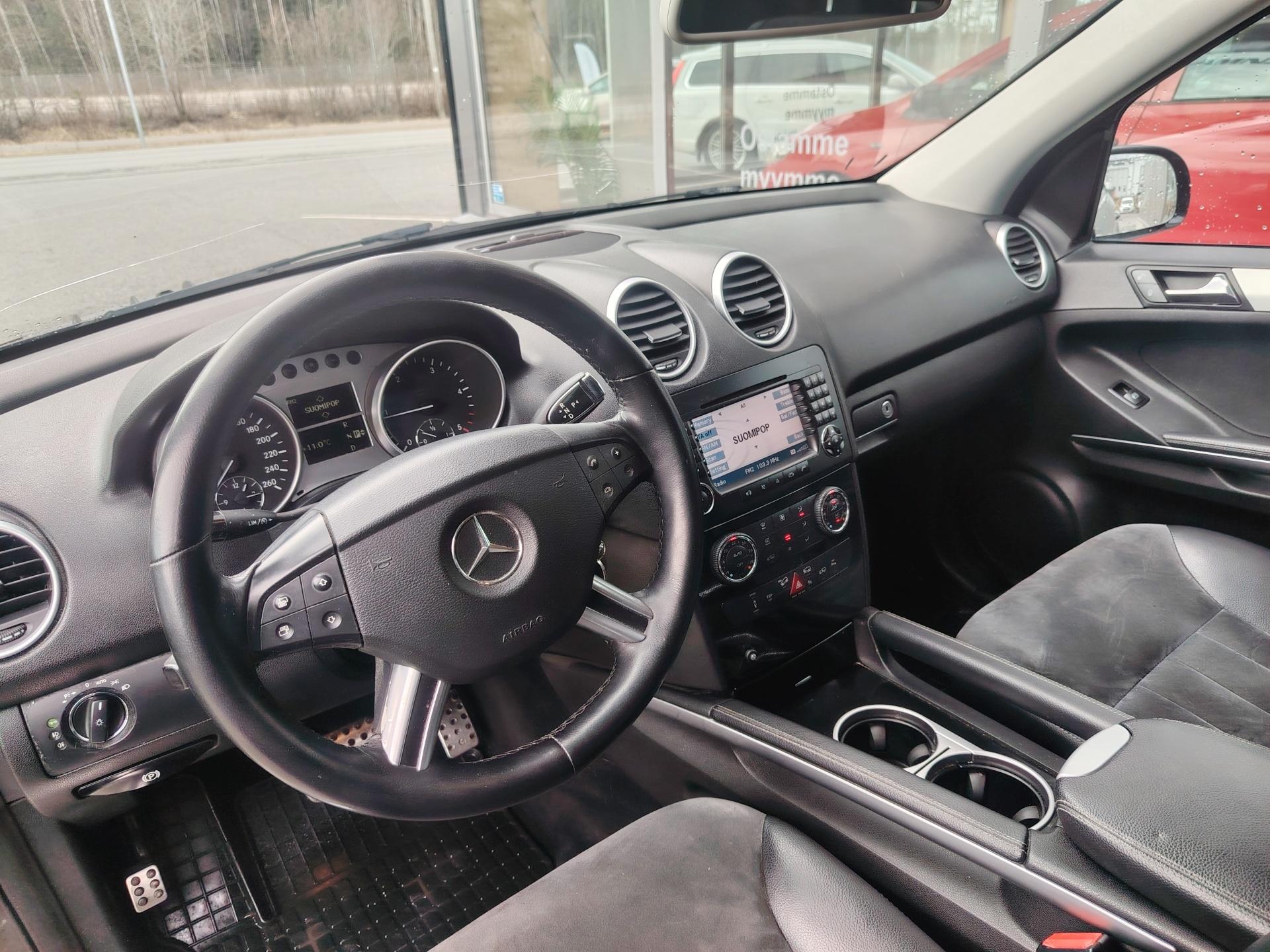 Mercedes-Benz ML 320CDI Sport *WEBASTO/KOUKKU/XENON/21