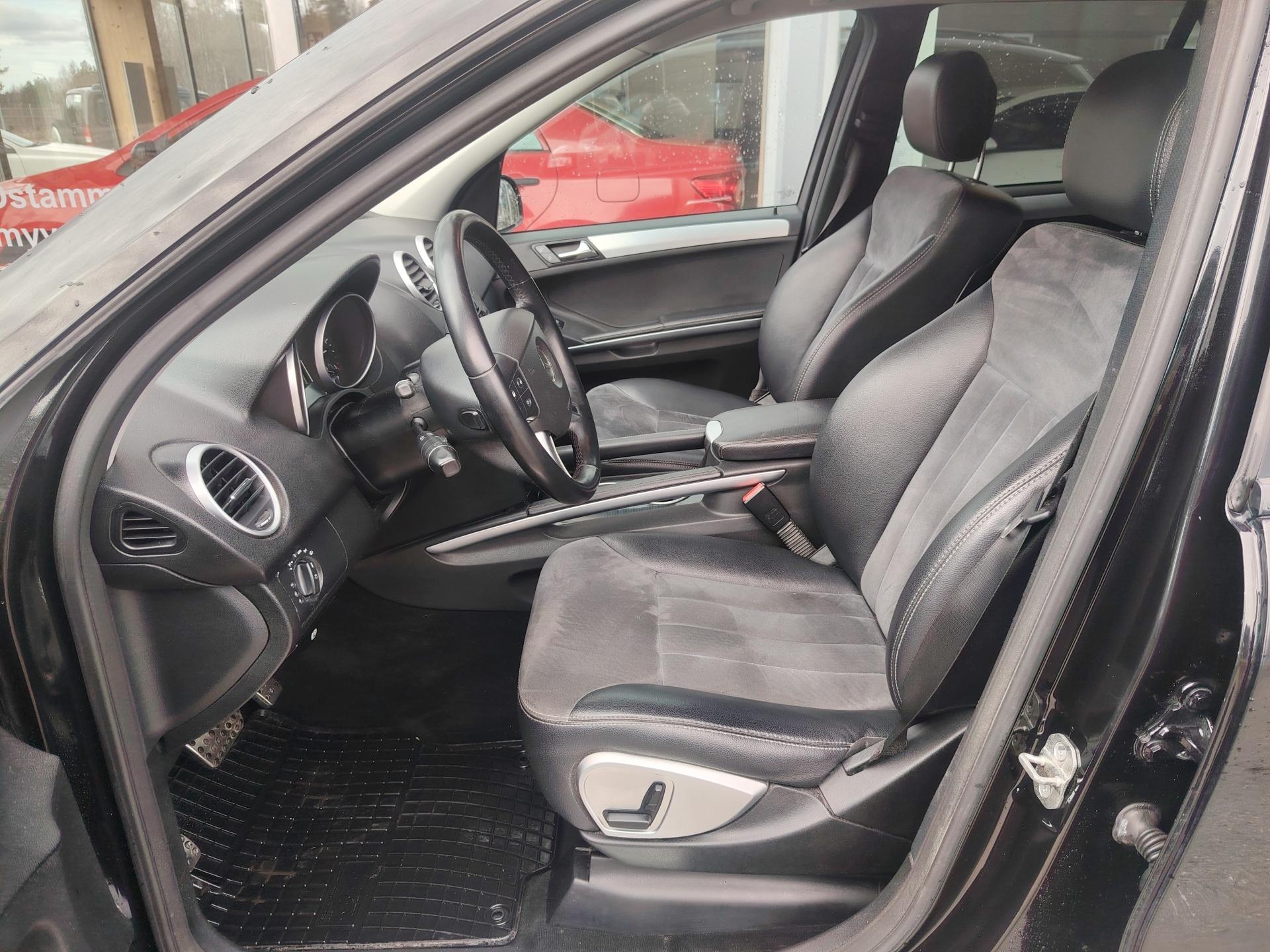 Mercedes-Benz ML 320CDI Sport *WEBASTO/KOUKKU/XENON/21