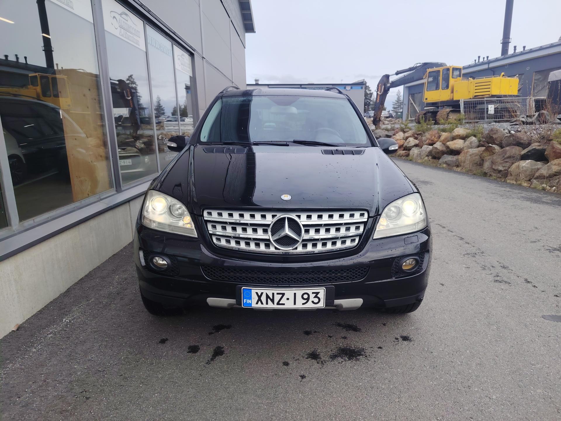 Mercedes-Benz ML 320CDI Sport *WEBASTO/KOUKKU/XENON/21