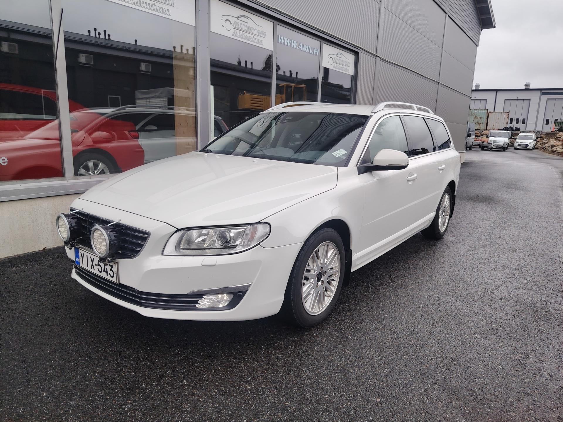 Volvo V70 D2 Aut Classic *PA-LÄMMITIN/KOUKKU/NAVI/NAHAT*