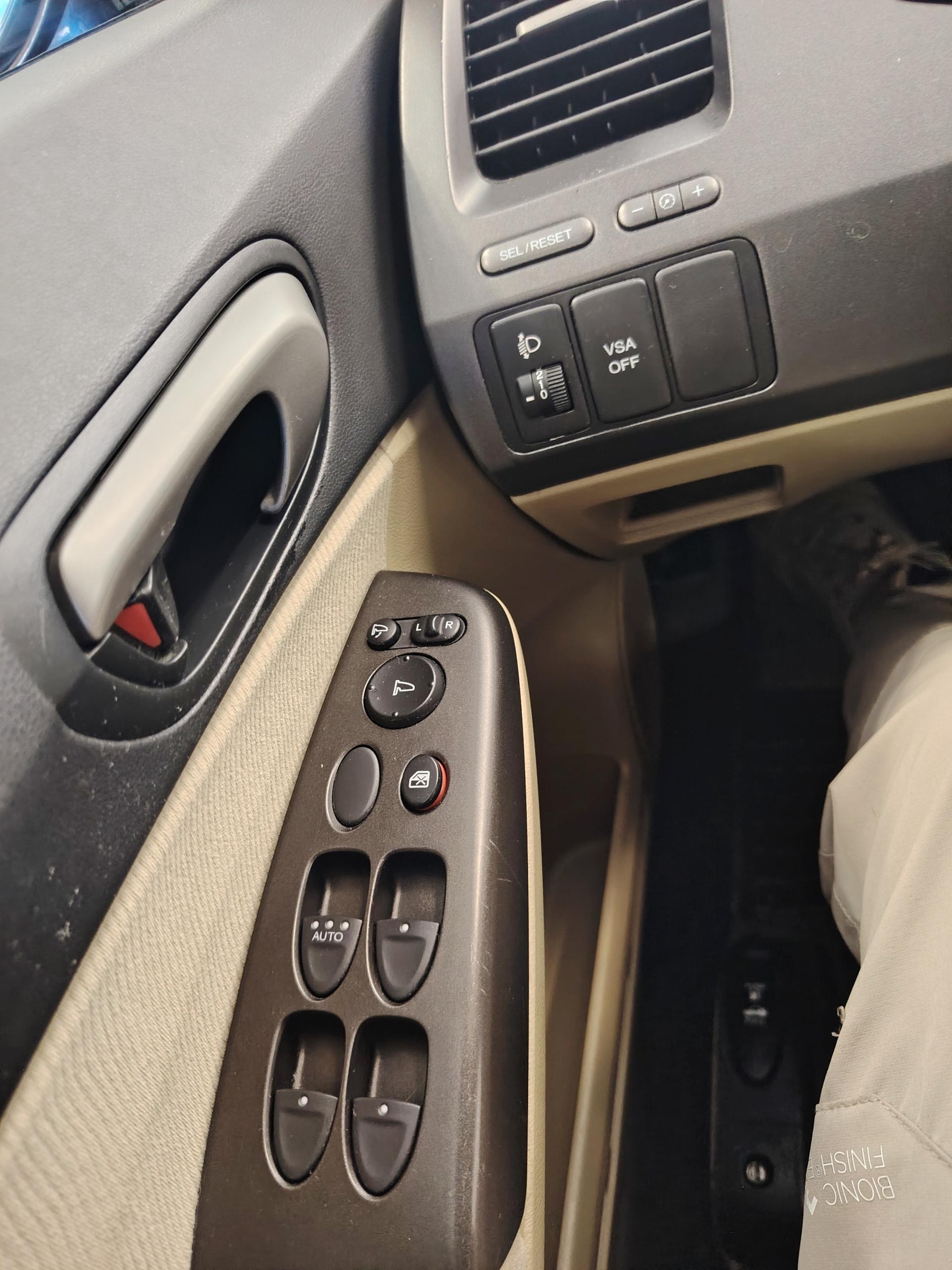 Honda Civic 1.8 Aut *JUURI KATSASTETTU JA HUOLLETTU/CRUISE*