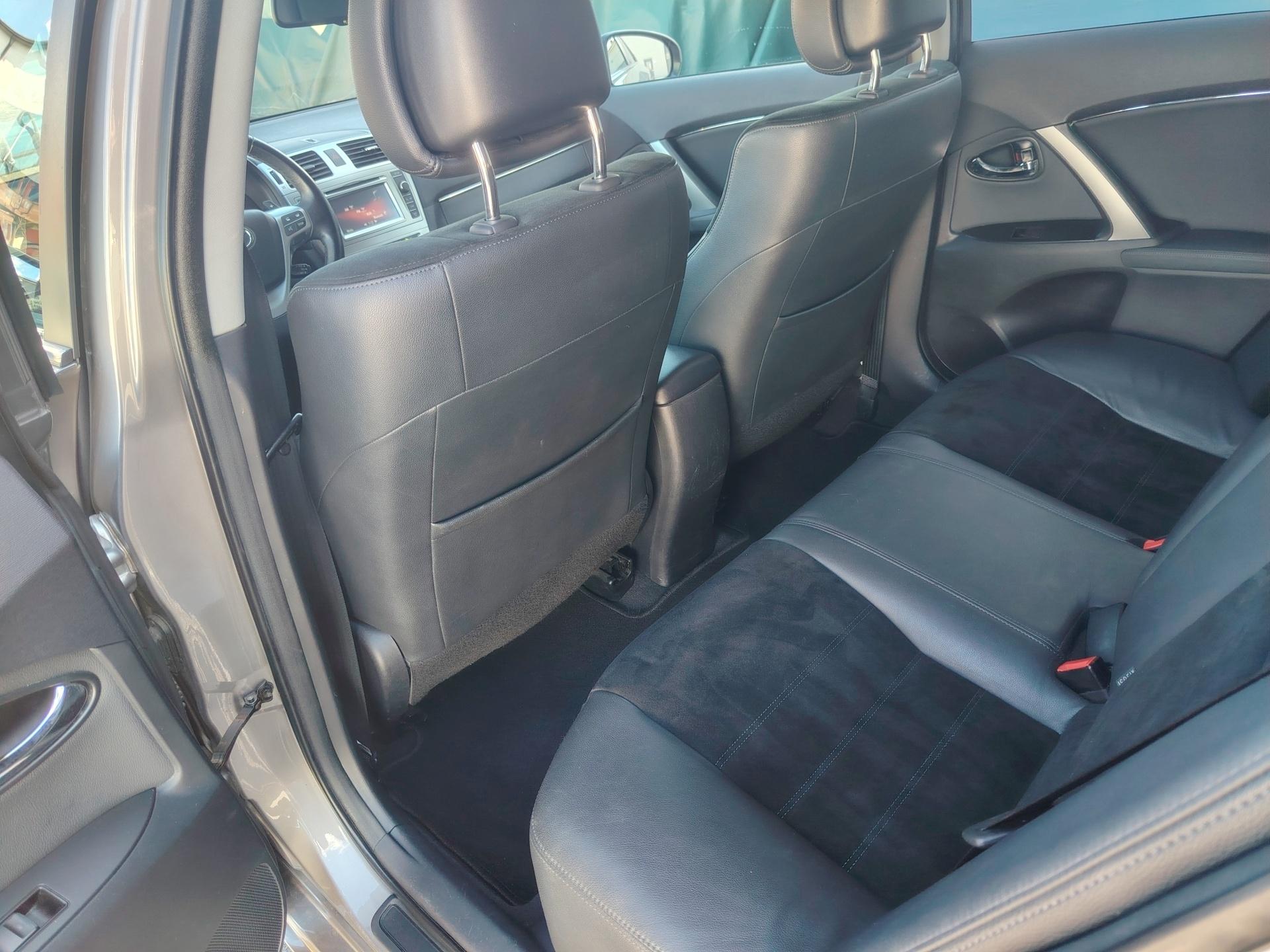 Toyota Avensis 1,8 Valvematic Active Wagon Multidrive S *JUURI KATSASTETTU JA HUOLLETTU/VETOKOUKKU/*