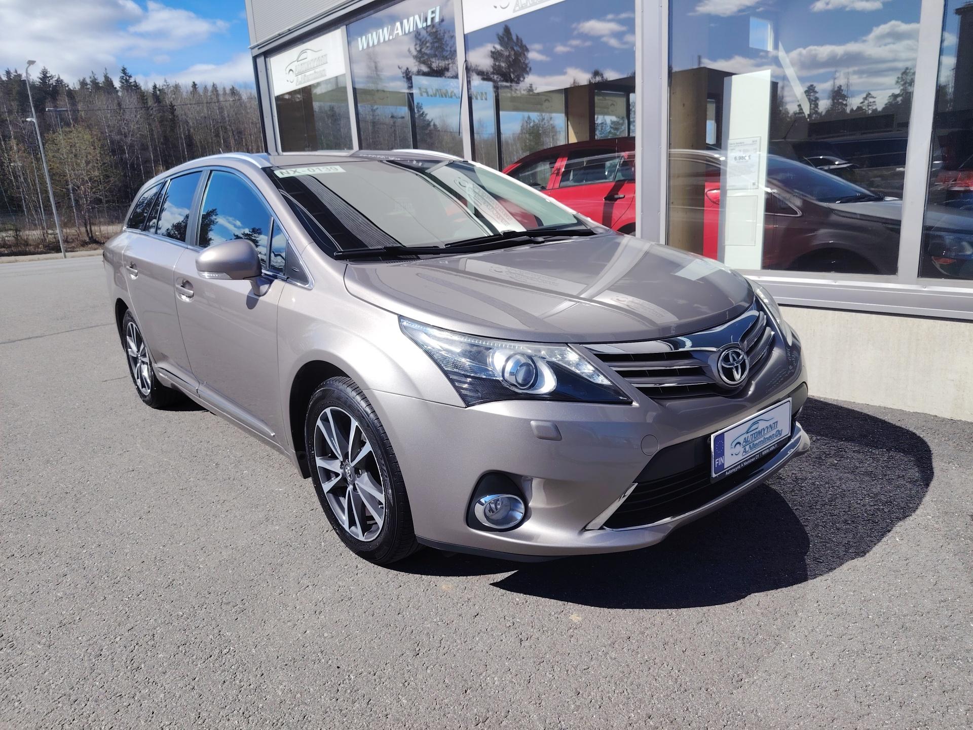 Toyota Avensis 1,8 Valvematic Active Wagon Multidrive S *JUURI KATSASTETTU JA HUOLLETTU/VETOKOUKKU/*
