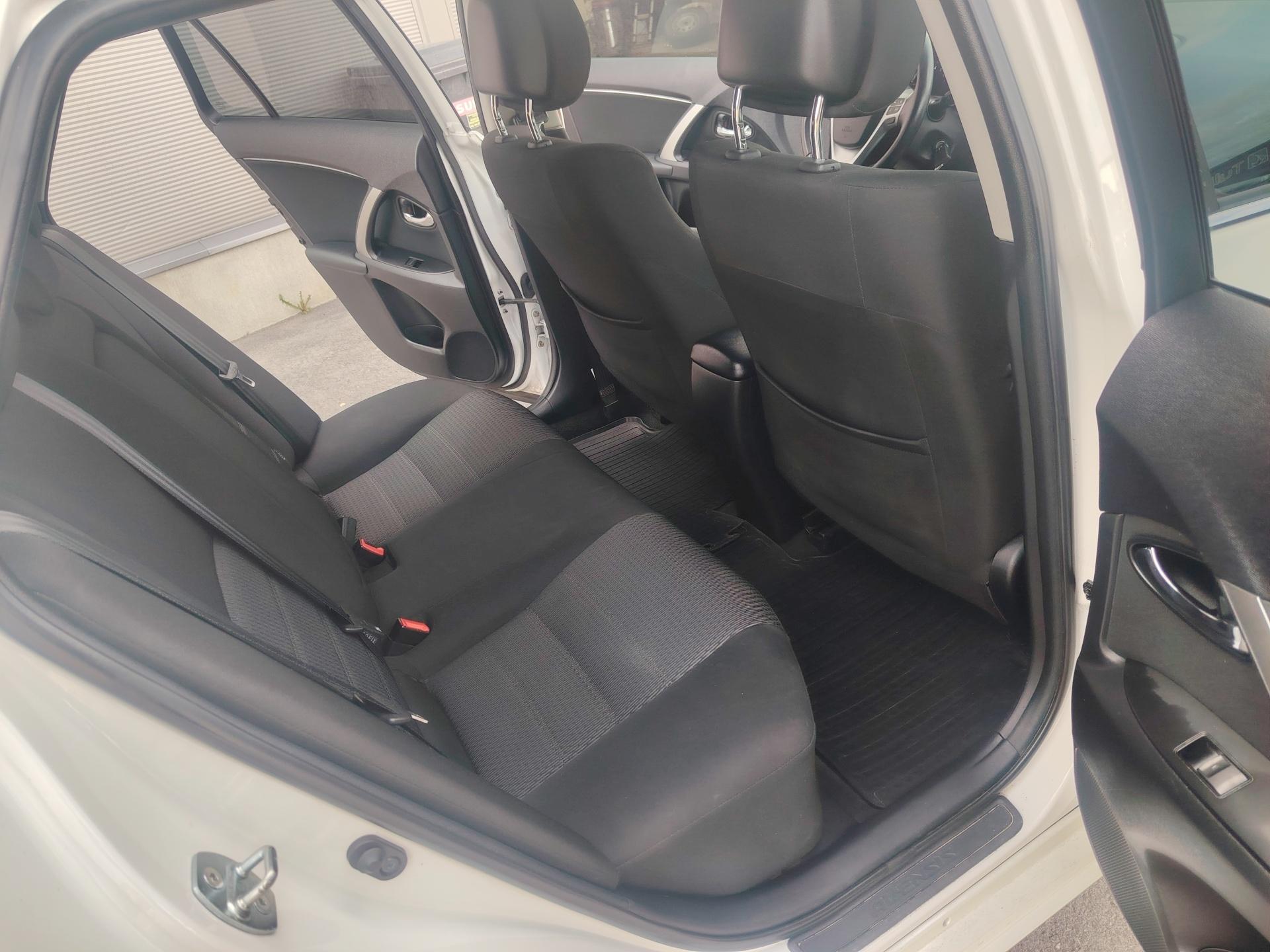 Toyota Avensis 1,8 Valvematic Active Wagon Multidrive S Aut *XENON/KOUKKU/P-KAMERA/DEFA*