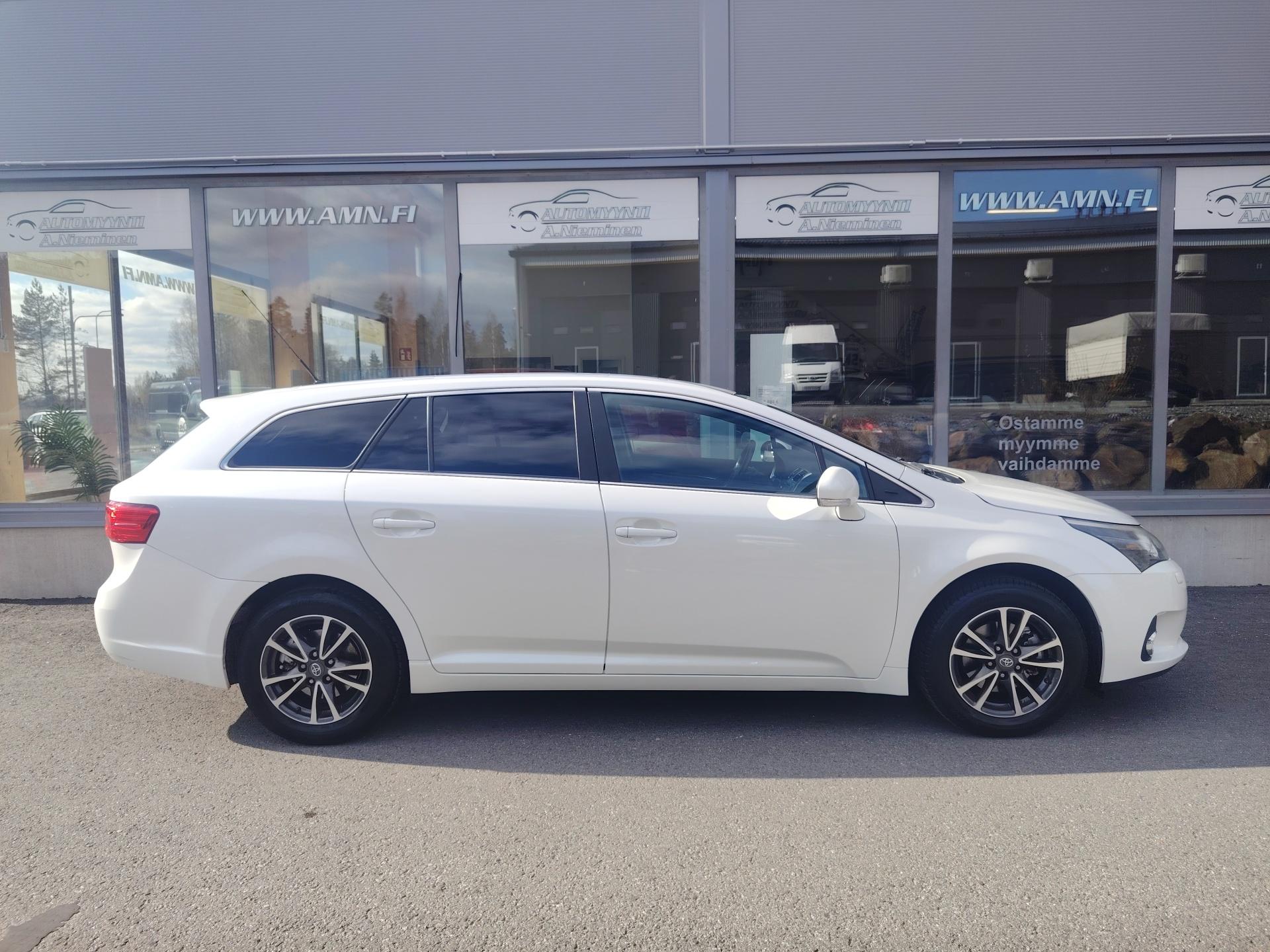 Toyota Avensis 1,8 Valvematic Active Wagon Multidrive S Aut *XENON/KOUKKU/P-KAMERA/DEFA*