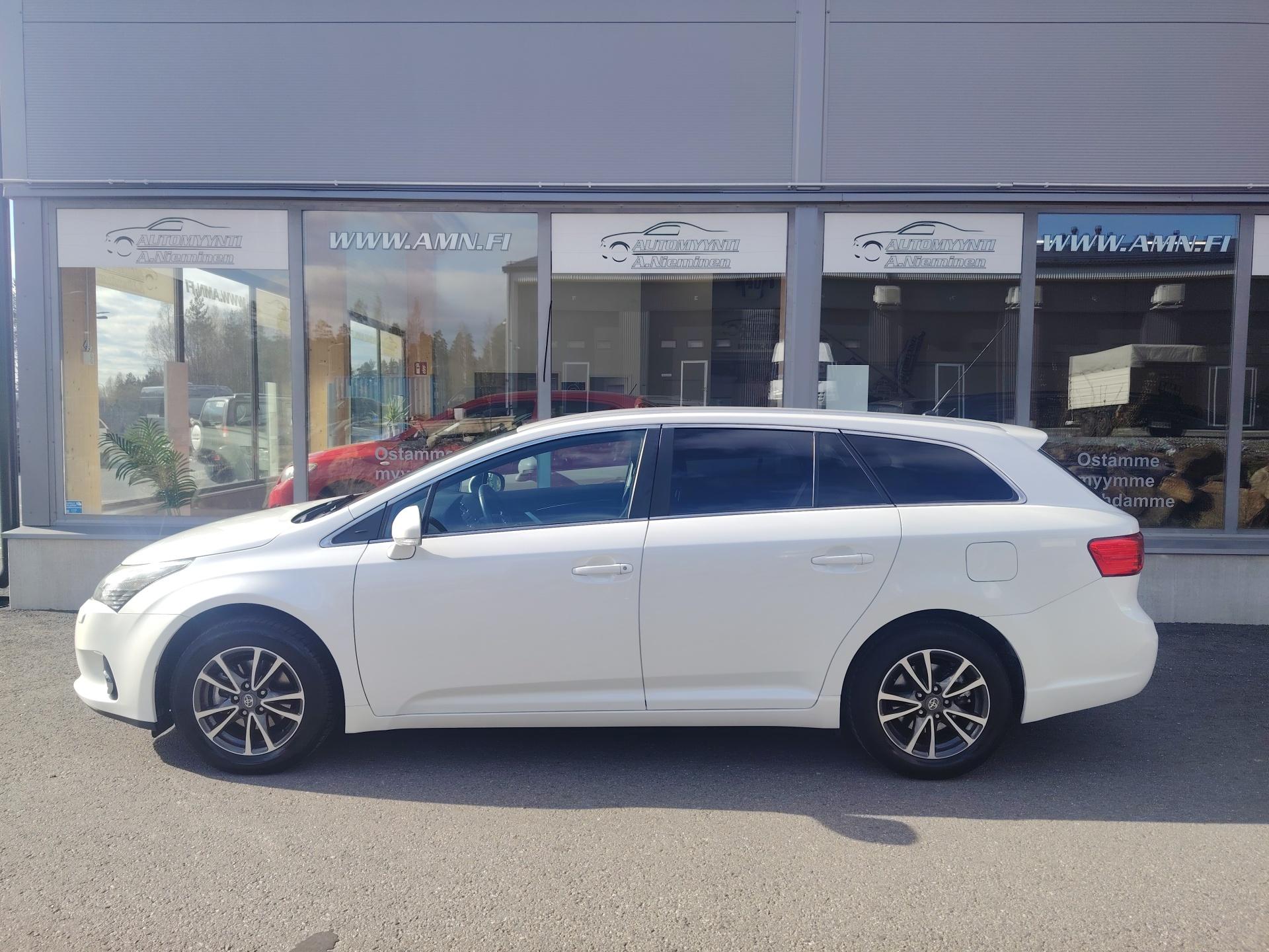 Toyota Avensis 1,8 Valvematic Active Wagon Multidrive S Aut *XENON/KOUKKU/P-KAMERA/DEFA*