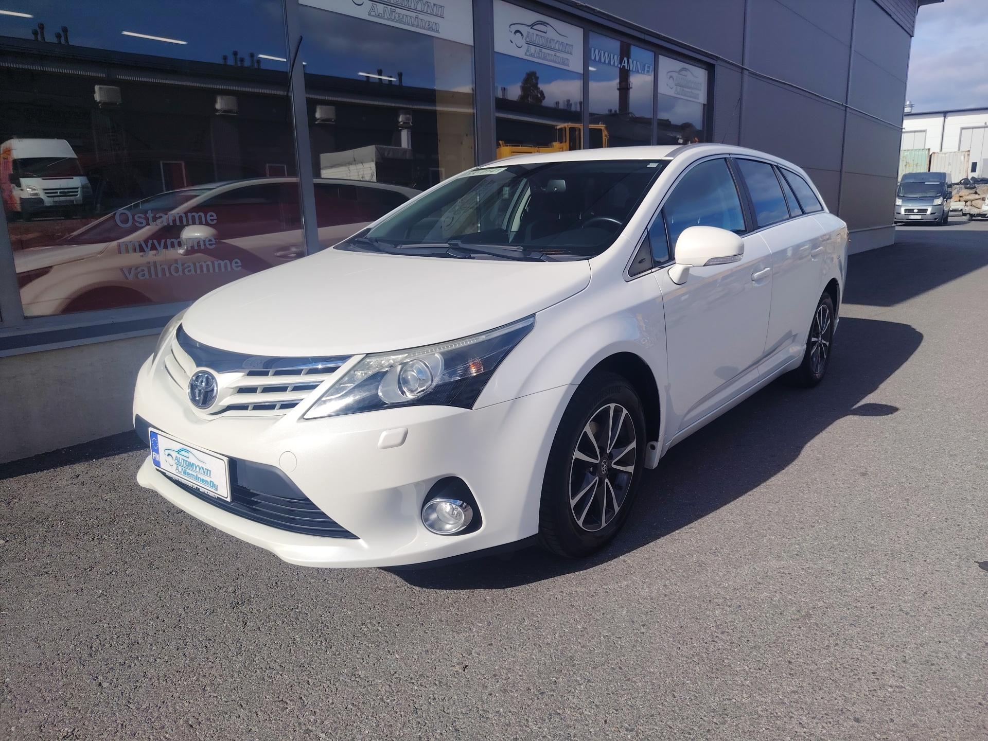 Toyota Avensis 1,8 Valvematic Active Wagon Multidrive S Aut *XENON/KOUKKU/P-KAMERA/DEFA*