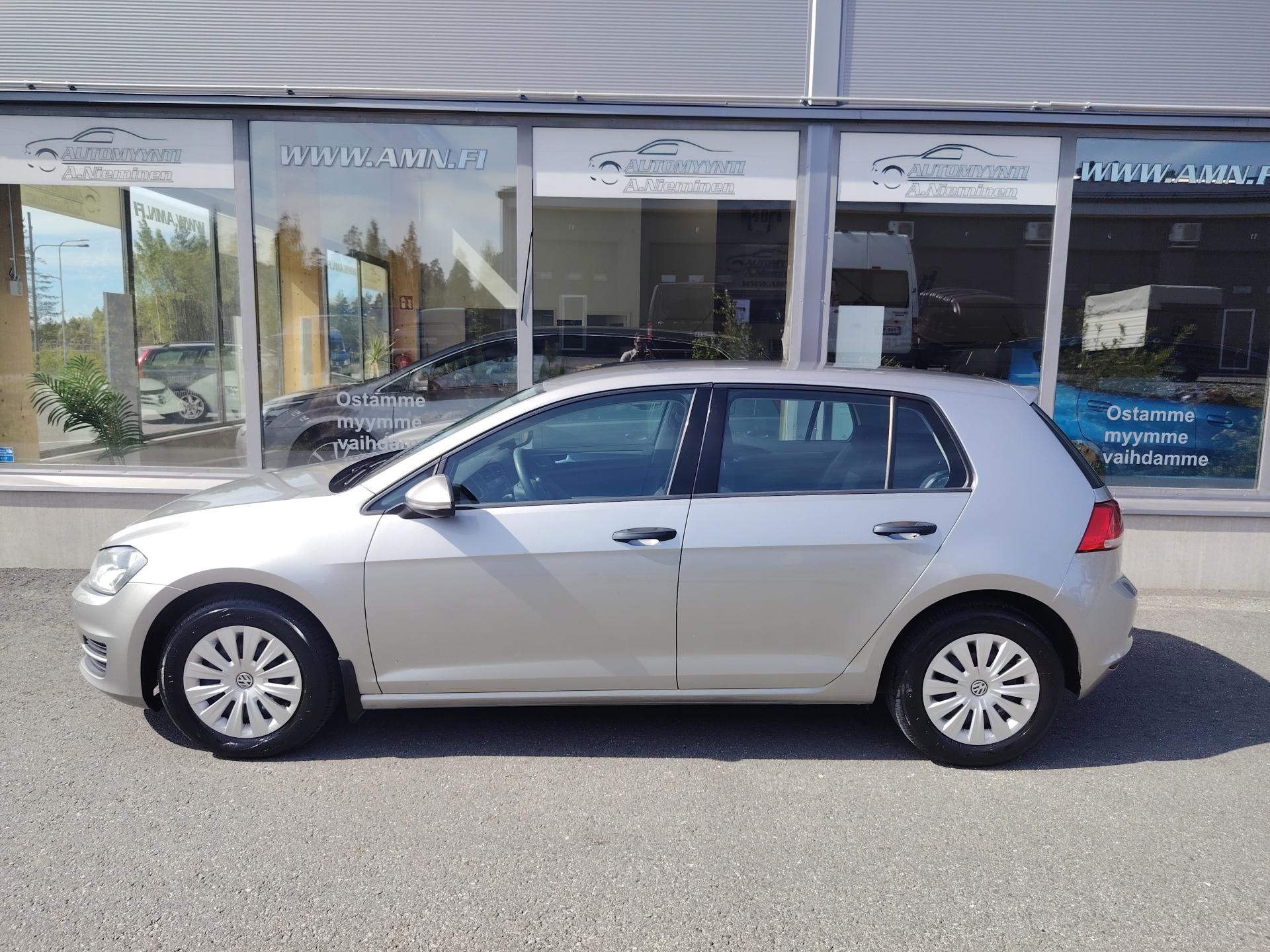 Volkswagen Golf 1.2 TSI Trendline 5d *JUURI KATSASTETTU JA HUOLLETTU*