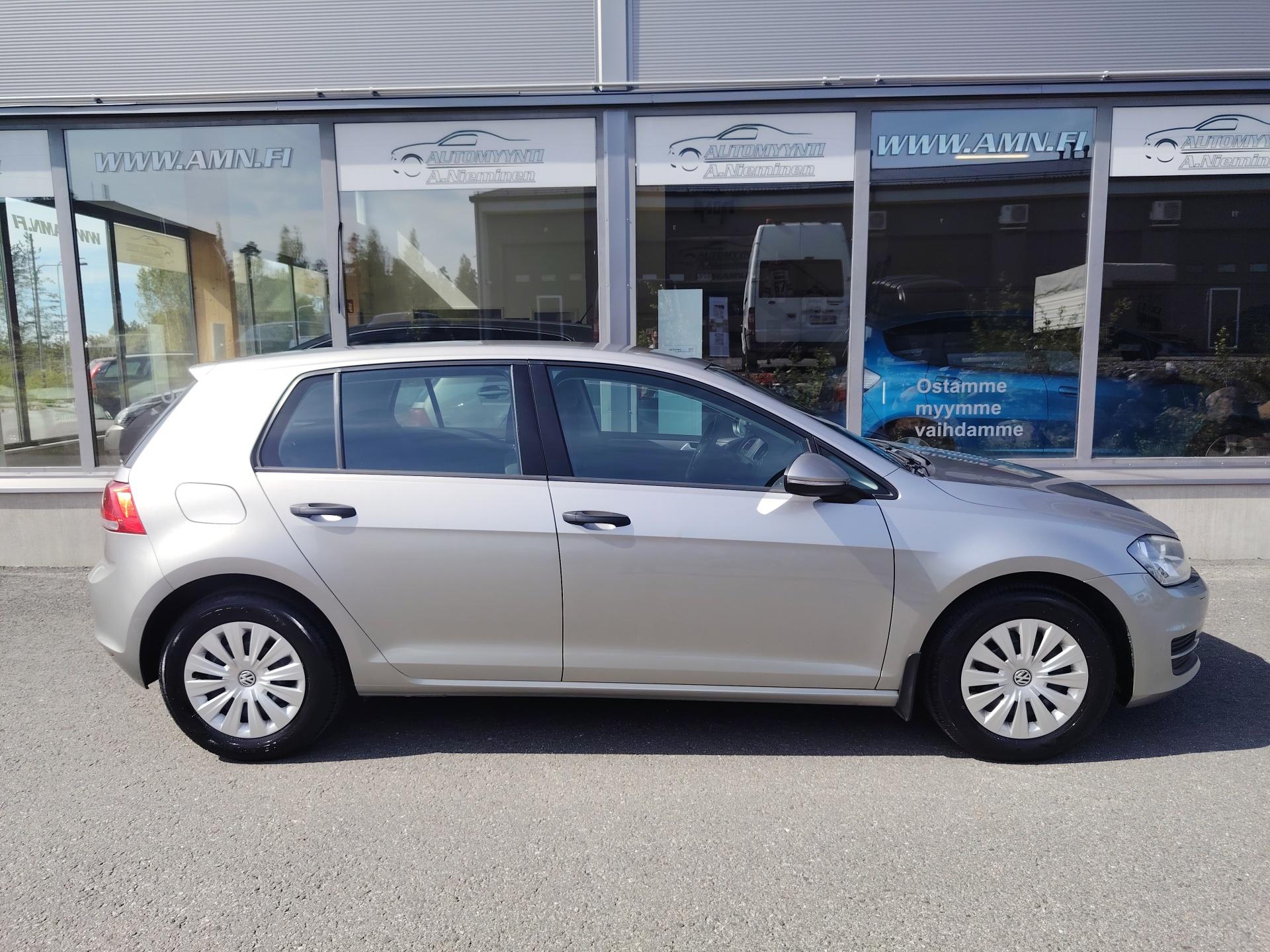 Volkswagen Golf 1.2 TSI Trendline 5d *JUURI KATSASTETTU JA HUOLLETTU*