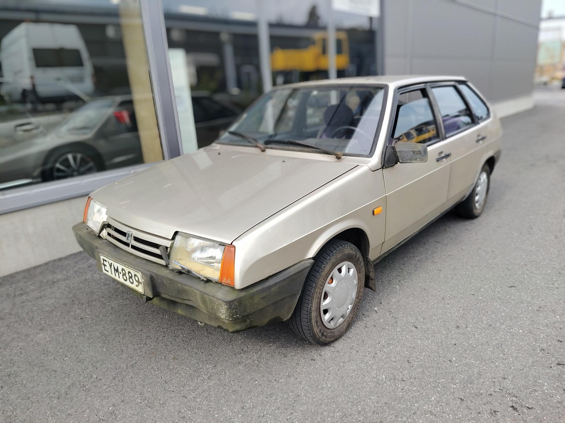 Lada Samara 