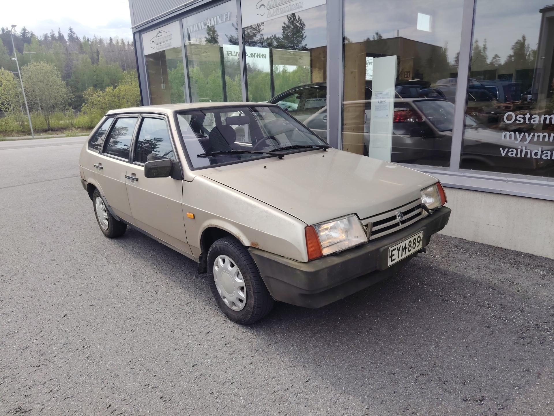 Lada Samara 