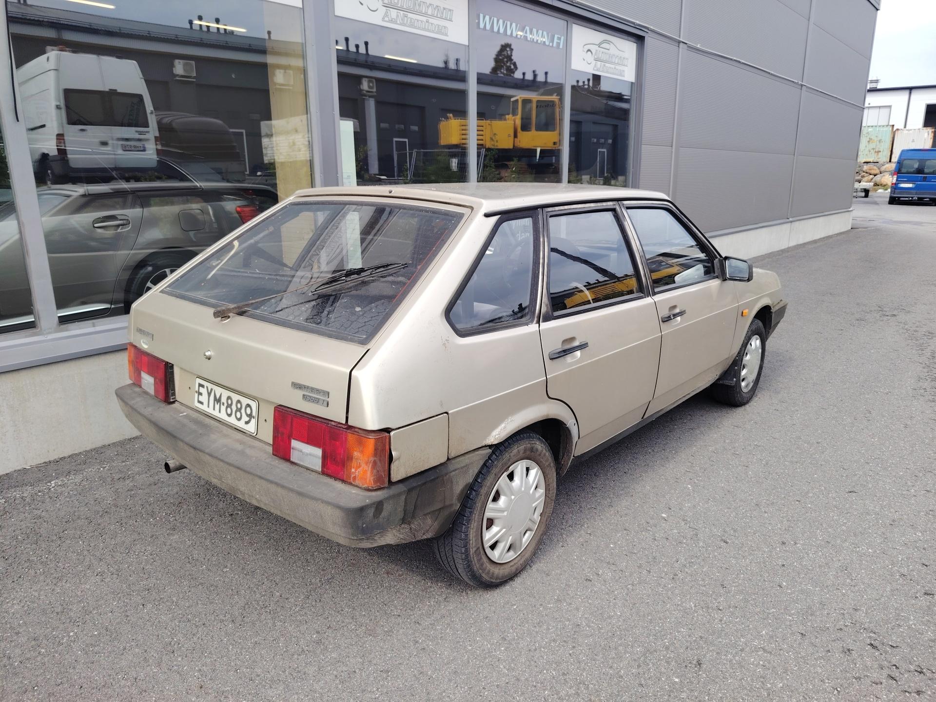 Lada Samara 