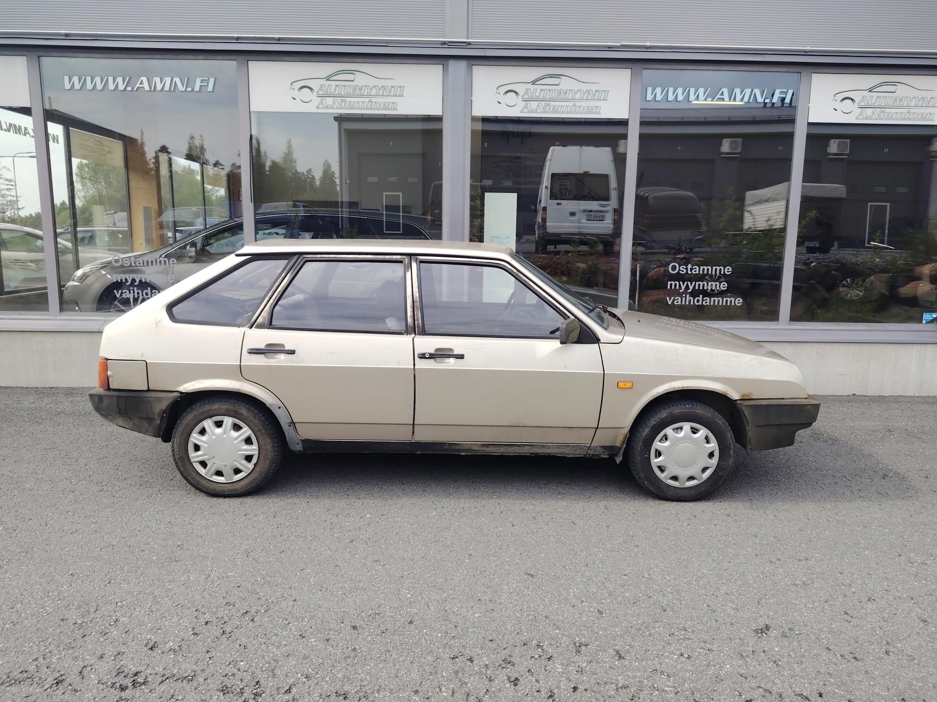 Lada Samara 