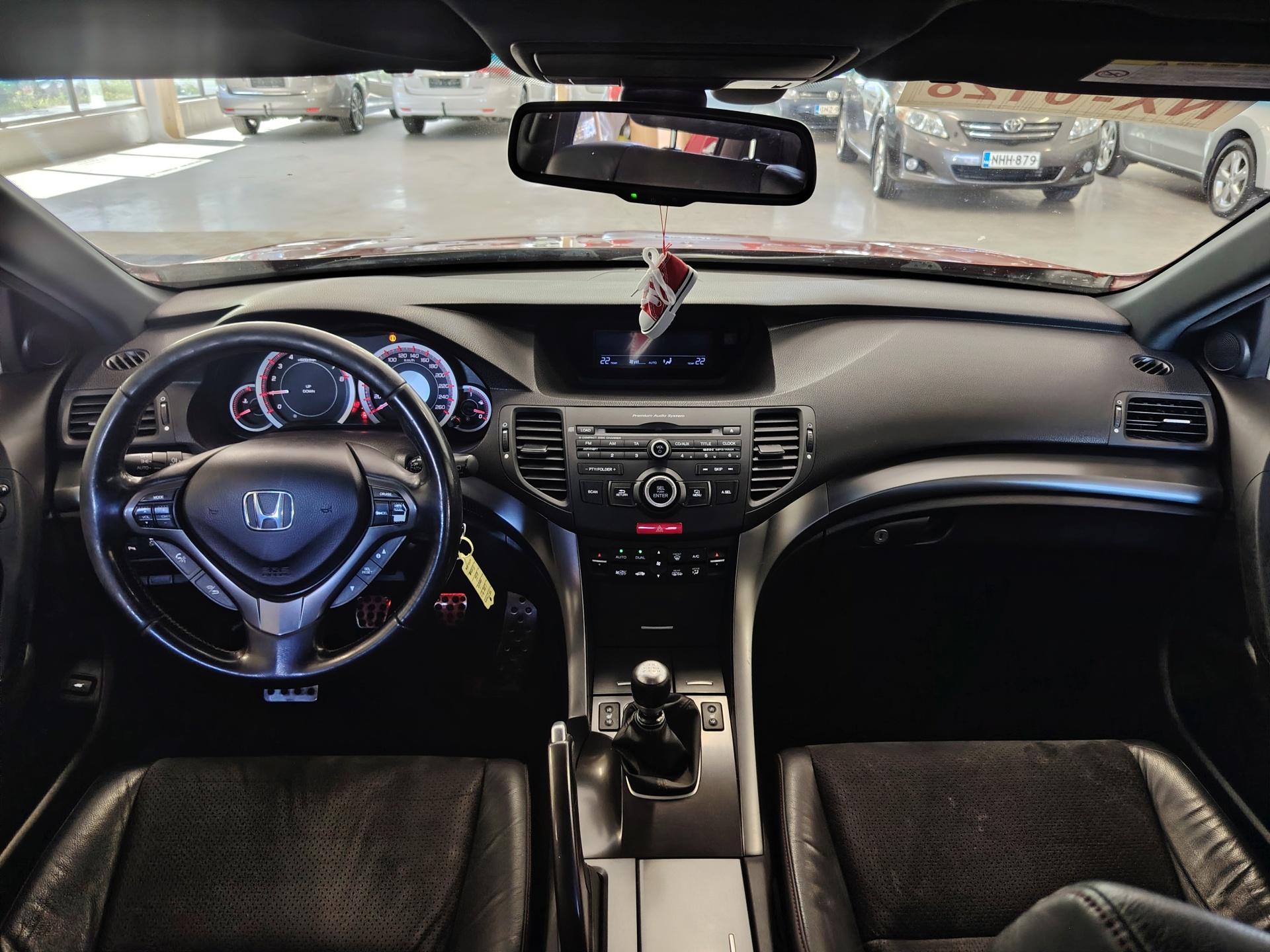 Honda Accord 2,4 Type S 