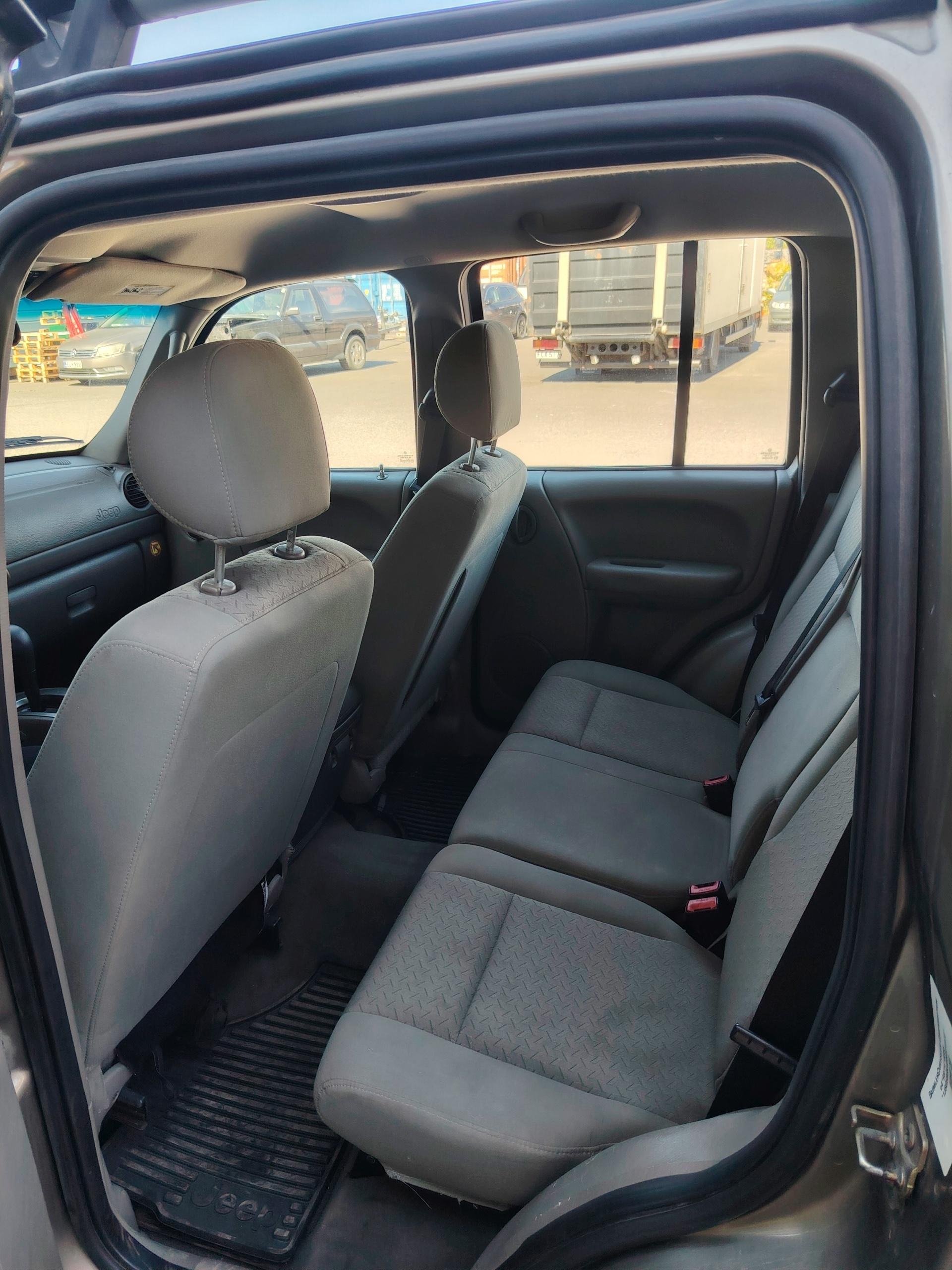 Jeep Cherokee 3.7 v6 aut 4x4 *juuri katsastettu*