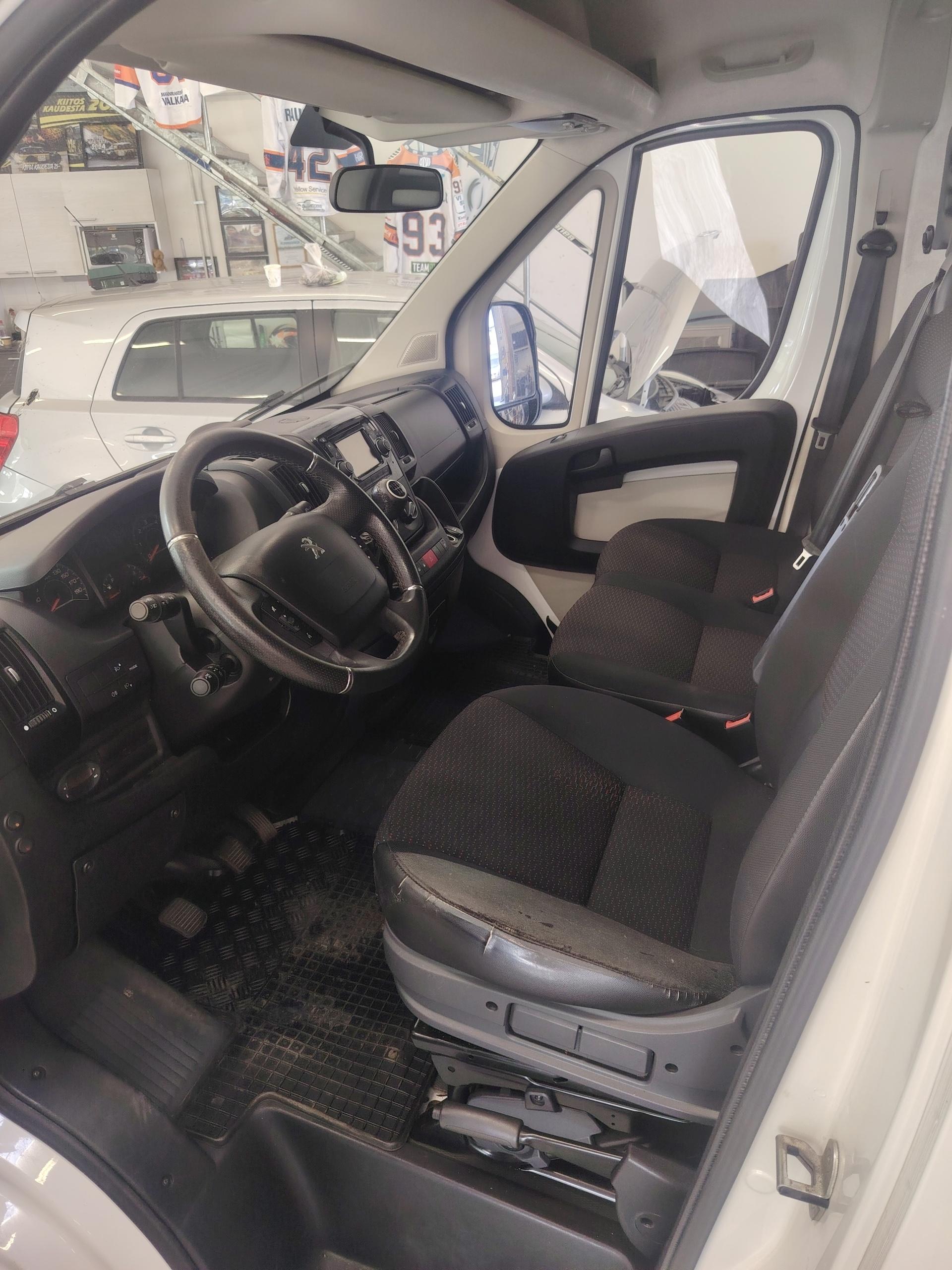 Peugeot Boxer 2,2 HDI 130hv L3H2 